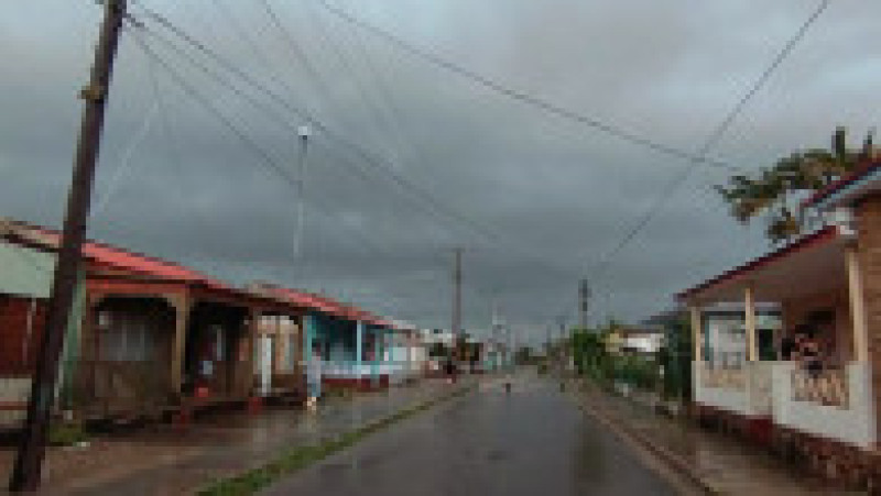 Cuba a rămas din nou fără electricitate, lovită puternic de uraganul Rafael. Foto: Profimedia | Poza 3 din 29
