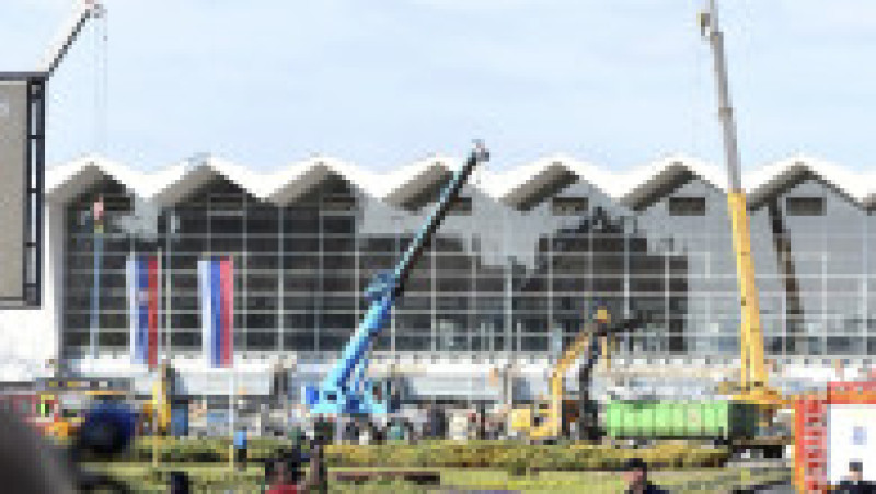 Acoperișul exterior al gării din Novi Sad s-a prăbușit / Sursă foto: Profimedia | Poza 6 din 7