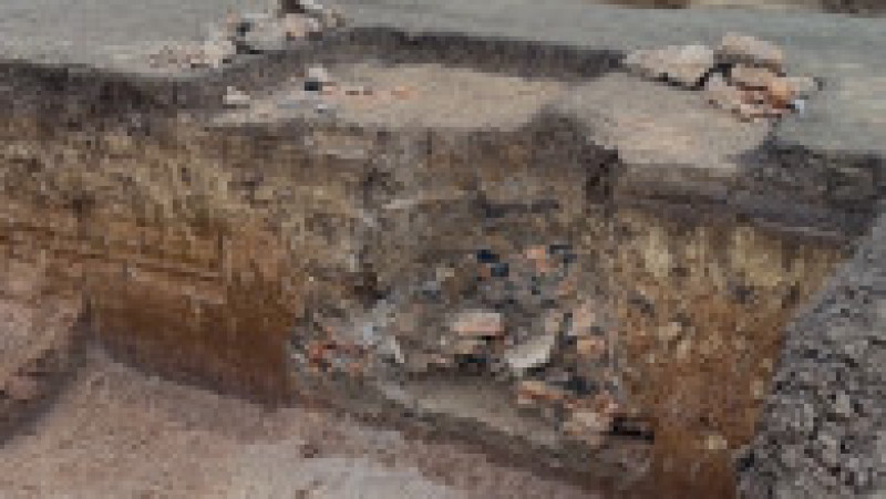 Arheologi de la Muzeul Naţional de Istorie au descoperit, pe acest lot, 21 de situri. Foto: CFR Infrastructură Timișoara | Poza 5 din 8