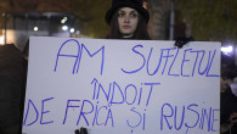 Studenți la un miting împotriva candidatului Călin Georgescu. Foto: Inquam Photos / Octav Ganea | Poza 5 din 7