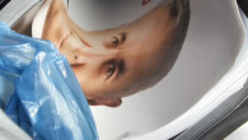 Materiale electorale care conțin însemnele candidatului Călin Georgescu | Poza 3 din 5