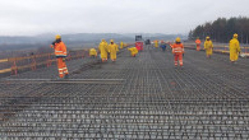 Lucrări la secţiunea Curtea de Argeş - Piteşti a autostrăzii A1. Foto: Facebook/ Ionel Scrioșteanu | Poza 10 din 11