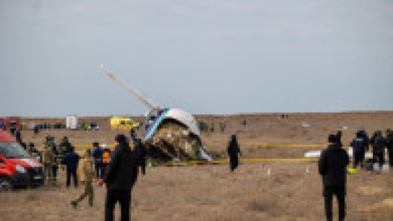 Avionul Embraer 190 prăbușit de Crăciun în Kazahstan era operat de Azerbaijan Airlines Foto: Profimedia | Poza 3 din 5