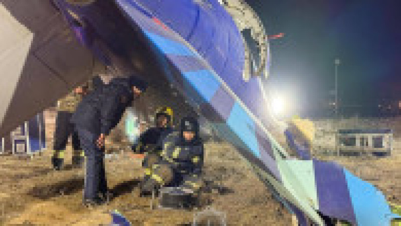 Avionul Embraer 190 prăbușit de Crăciun în Kazahstan era operat de Azerbaijan Airlines Foto: Profimedia | Poza 1 din 10