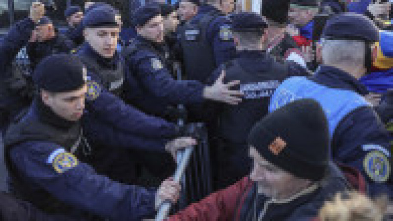 Protest in Piata Victoriei din Bucuresti, 24 ianuarie 2025. Inquam Photos / Sabin Cirstoveanu | Poza 18 din 23