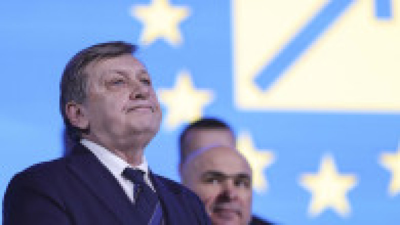 Consiliul Național al PNL pentru validarea lui Crin Antonescu în rolul de candidat al coaliției la alegerile prezidentiale din mai 2025. Foto: Inquam Photos / Octav Ganea | Poza 4 din 10