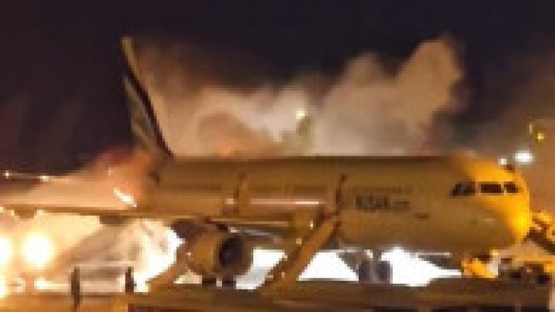 Un Airbus A321 a luat foc pe un aeroport din Coreea de Sud. Foto: Profimedia | Poza 2 din 4