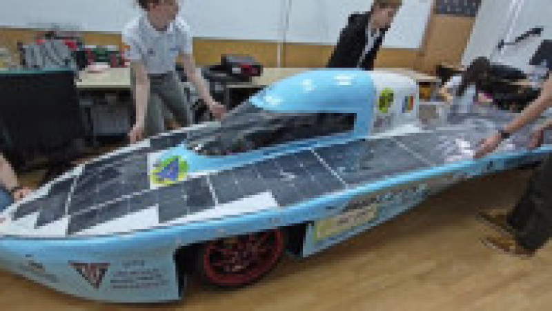 Mașina solară construită de 40 de studenți de la UTCN. Sursa foto: cluj24.ro | Poza 4 din 8