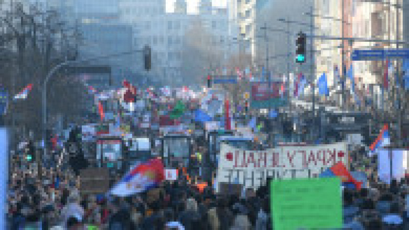 Zeci de mii de oameni s-au adunat la Novi Sad pentru a participa la blocajele numite „Trei luni - trei poduri”. Foto: Profimedia | Poza 6 din 8