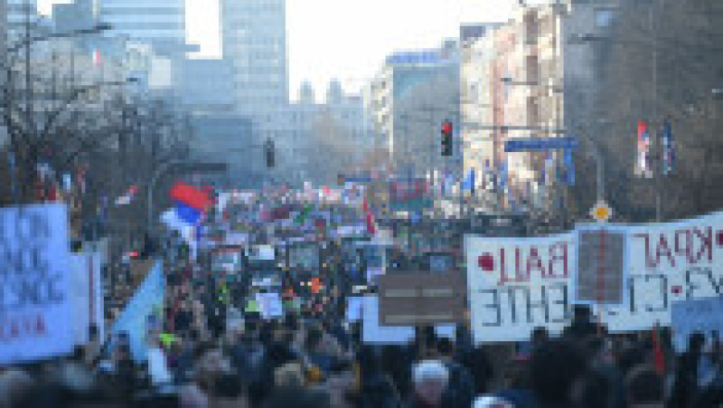 Zeci de mii de oameni s-au adunat la Novi Sad pentru a participa la blocajele numite „Trei luni - trei poduri”. Foto: Profimedia | Poza 5 din 8