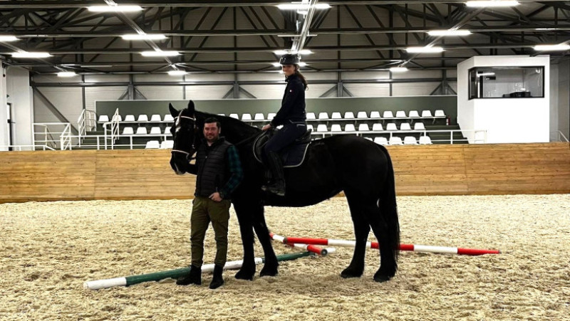 Roma, un exemplar din rasa Percheron American, e vedeta bazei hipice a USV Iași. Sursa foto: Facebook/ USV „Ion Ionescu de la Brad” Iaşi 