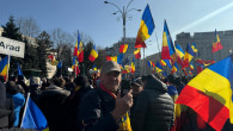 Susținătorii lui Călin Georgescu au protestat în fața Guvernului | Poza 1 din 6