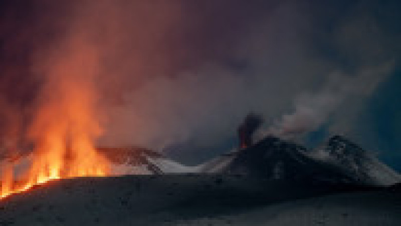 Activitatea vulcanică continuă pe Muntele Etna din Italia. Foto: Profimedia | Poza 2 din 5