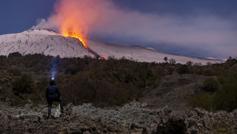 Activitatea vulcanică continuă pe Muntele Etna din Italia. Foto: Profimedia