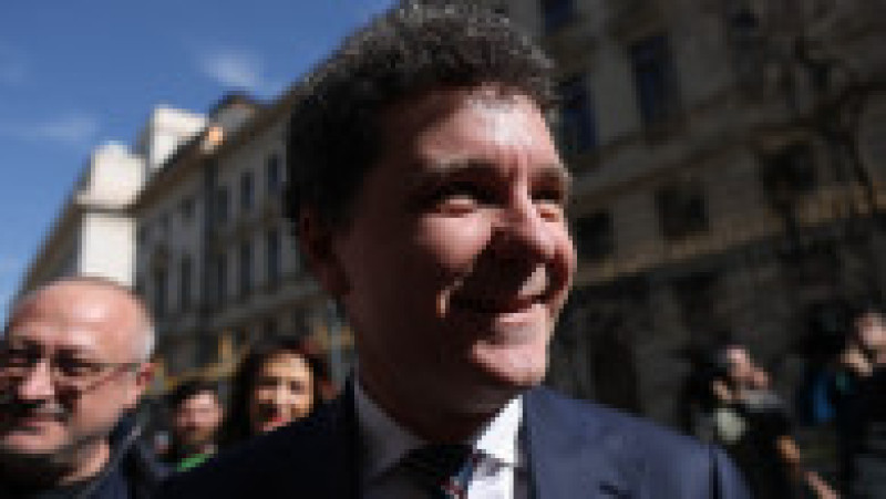 Nicușor Dan, candidat la alegerile prezidențiale, depune dosarul de candidatură și lista de semnături la sediul Biroului Electoral, în București, 7 martie 2025. Foto: Inquam Photos / George Călin | Poza 8 din 8