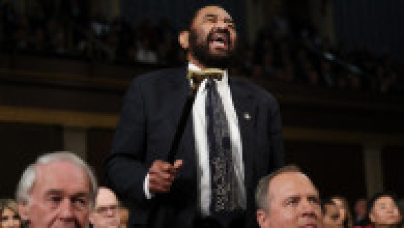 Democratul AI Green a protestat în timpul discursului lui Trump din Congres. Foto: Profimedia | Poza 11 din 12