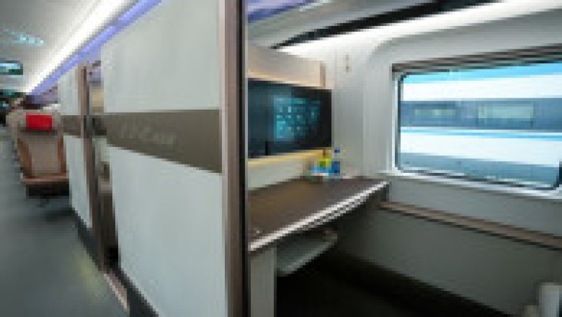 Cel mai rapid tren de mare viteză din lume, CR450, se află în teste la Beijing. Foto: Profimedia | Poza 2 din 18