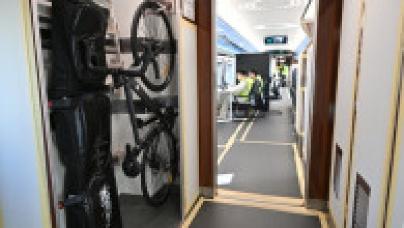 Cel mai rapid tren de mare viteză din lume, CR450, se află în teste la Beijing. Foto: Profimedia | Poza 16 din 18