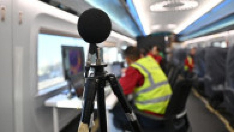 Cel mai rapid tren de mare viteză din lume, CR450, se află în teste la Beijing. Foto: Profimedia | Poza 13 din 18