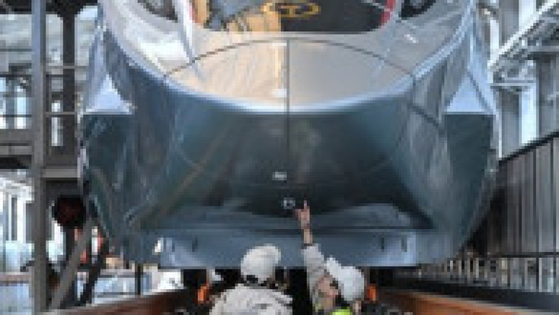 Cel mai rapid tren de mare viteză din lume, CR450, se află în teste la Beijing. Foto: Profimedia | Poza 9 din 18