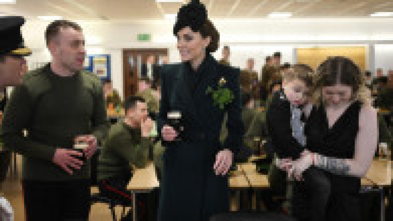 Prințesa Kate a celebrat Ziua Sfântului Patrick cu Garda Irlandeză. Sursa foto: Profimedia Images | Poza 11 din 16