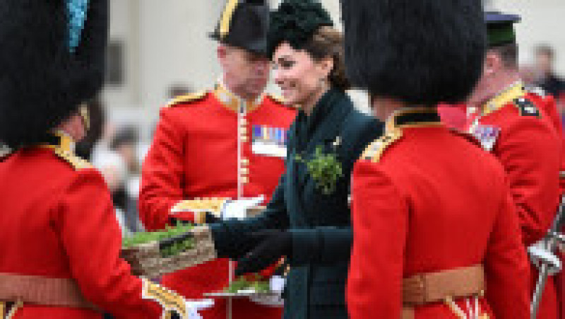 Prințesa Kate a celebrat Ziua Sfântului Patrick cu Garda Irlandeză. Sursa foto: Profimedia Images | Poza 6 din 16