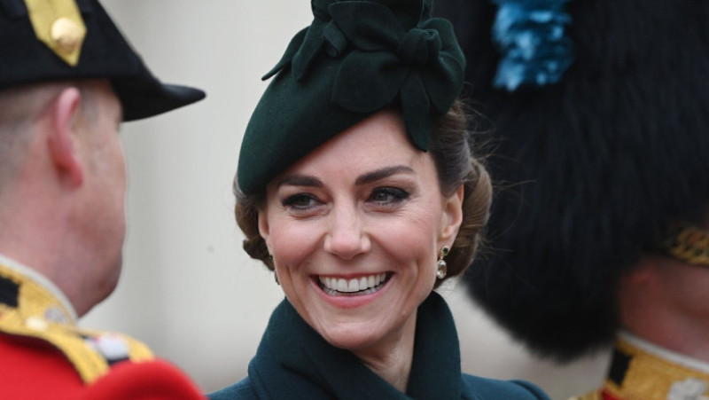 Prințesa Kate a celebrat Ziua Sfântului Patrick cu Garda Irlandeză. Sursa foto: Profimedia Images 