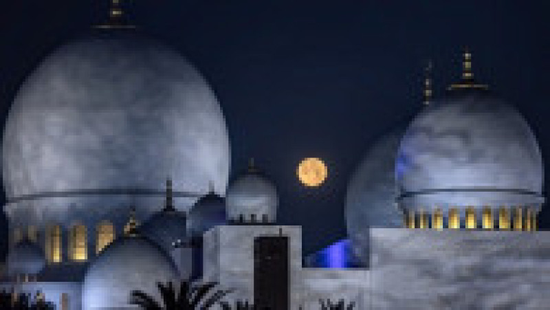 Lună roşie cu ocazia unei eclipse totale. Foto: Profimedia | Poza 14 din 19