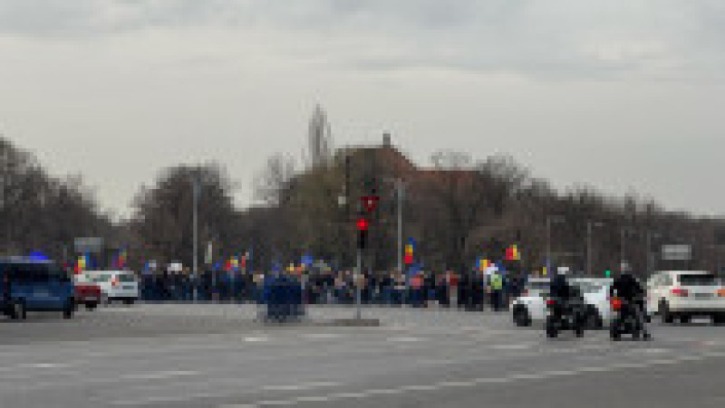 Mii de oameni participă la manifestația proeuropeană din Piața Victoriei | Poza 3 din 5