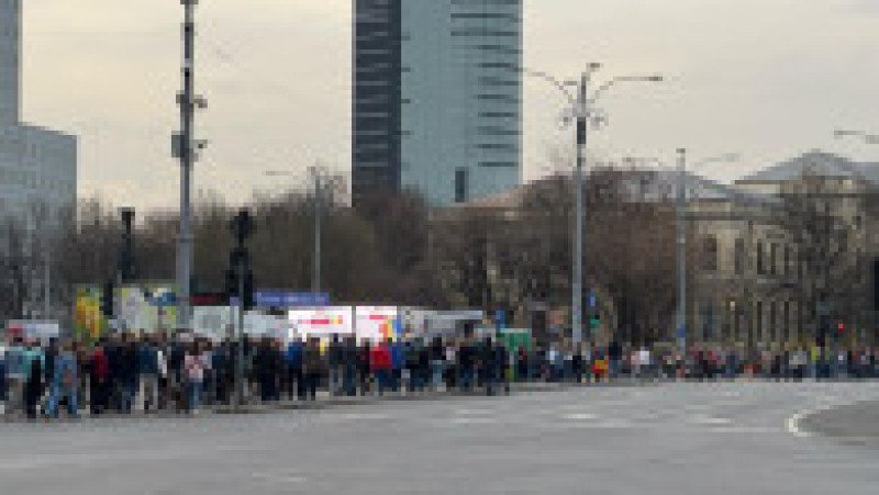 Mii de oameni participă la manifestația proeuropeană din Piața Victoriei | Poza 5 din 5