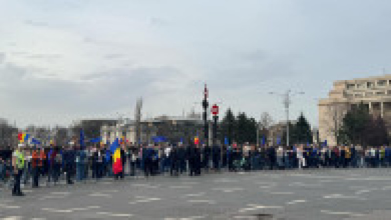 Mii de oameni participă la manifestația proeuropeană din Piața Victoriei | Poza 4 din 5