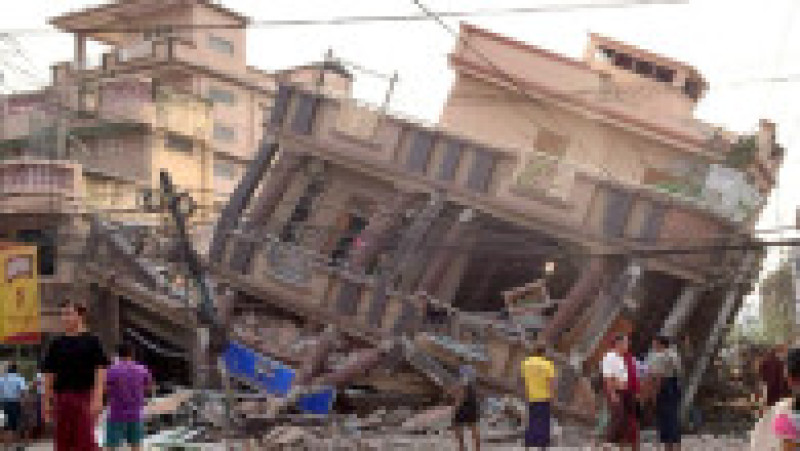 Seismul a fost urmat câteva minute mai târziu de o replică cu magnitudinea de 6,7. Foto: X | Poza 18 din 20