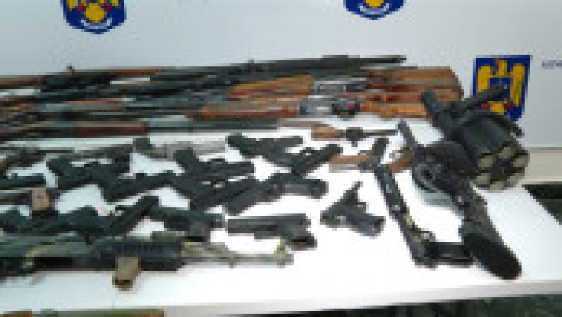 Arsenalul lui Horațiu Potra, prezentat de Poliția Română. Foto. Digi24 | Poza 3 din 7