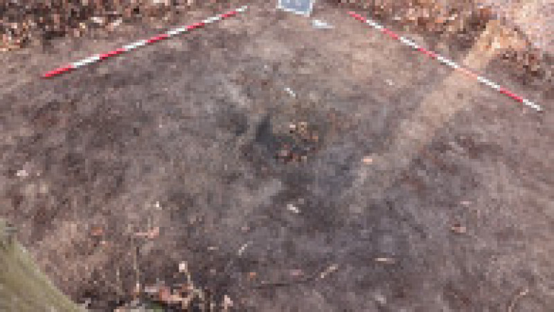 Depozite de arme şi unelte agricole din fier datând din perioada medievală timpurie au fost descoperite într-un sat situat la câţiva kilometri de Ploieşti. Foto: Facebook/ Muzeul Judetean de Istorie si Arheologie Prahova | Poza 1 din 15