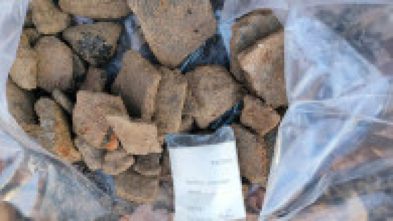 Depozite de arme şi unelte agricole din fier datând din perioada medievală timpurie au fost descoperite într-un sat situat la câţiva kilometri de Ploieşti. Foto: Facebook/ Muzeul Judetean de Istorie si Arheologie Prahova | Poza 15 din 15