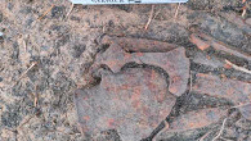 Depozite de arme şi unelte agricole din fier datând din perioada medievală timpurie au fost descoperite într-un sat situat la câţiva kilometri de Ploieşti. Foto: Facebook/ Muzeul Judetean de Istorie si Arheologie Prahova | Poza 10 din 15