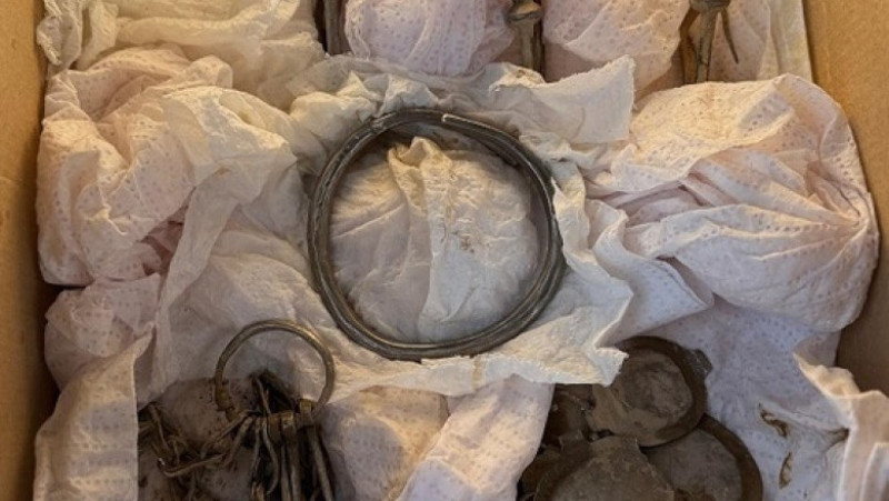 Un tezaur dacic din argint a fost găsit cu detectorul de metale în Breaza. Foto: Primăria Breaza