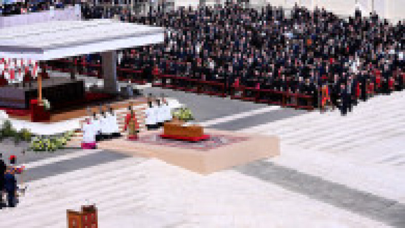 Ceremonia de înmormântare a Papei Francisc în Piața Sf. Petru din Vatican. Sursa foto: Profimedia Images | Poza 12 din 13