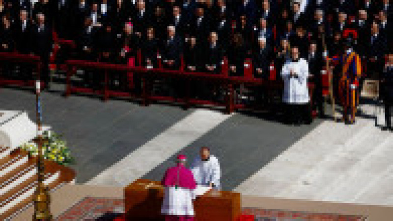 Ceremonia de înmormântare a Papei Francisc în Piața Sf. Petru din Vatican. Sursa foto: Profimedia Images | Poza 9 din 13