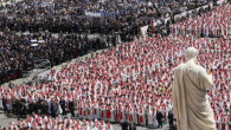 Ceremonia de înmormântare a Papei Francisc în Piața Sf. Petru din Vatican. Sursa foto: Profimedia Images | Poza 1 din 13
