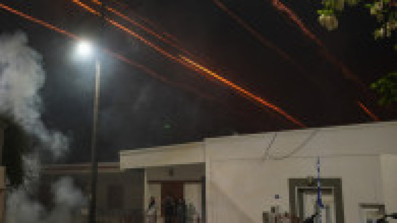 „Războiul rachetelor” de Paște, pe insula grecească Chios Foto: Profimedia | Poza 5 din 13
