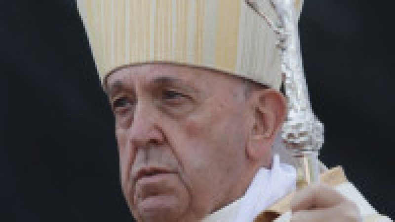 Papa Francisc, care a încetat din viață, a vizitat România în 2019, unde s-a întâlnit la București cu președintele Klaus Iohannis, premierul Viorica Dăncilă și a mers la Blaj, Șumuleu Ciuc și Iași, unde a fost întâmpinat de mii de credincioși creștini. Foto: Inquam Photos | Poza 20 din 39