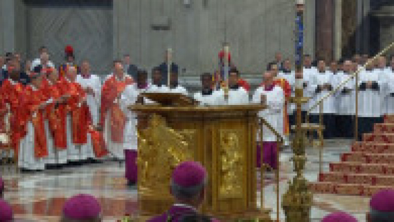Conclavul pentru alegerea noului papă începe astăzi: 133 de cardinali, închiși în Capela Sixtină. Foto. Captură video Vatican News | Poza 6 din 7