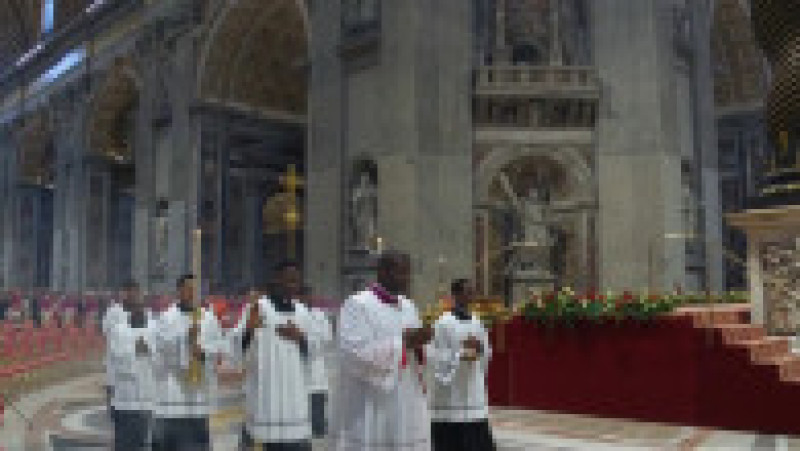 Conclavul pentru alegerea noului papă începe astăzi: 133 de cardinali, închiși în Capela Sixtină. Foto. Captură video Vatican News | Poza 5 din 7