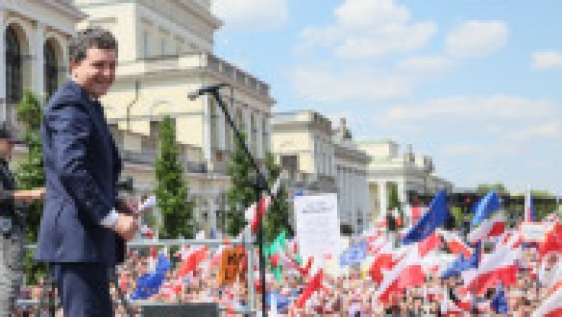 Nicușor Dan, aclamat de zeci de mii de oameni la Varșovia. Foto: Profimedia | Poza 16 din 17