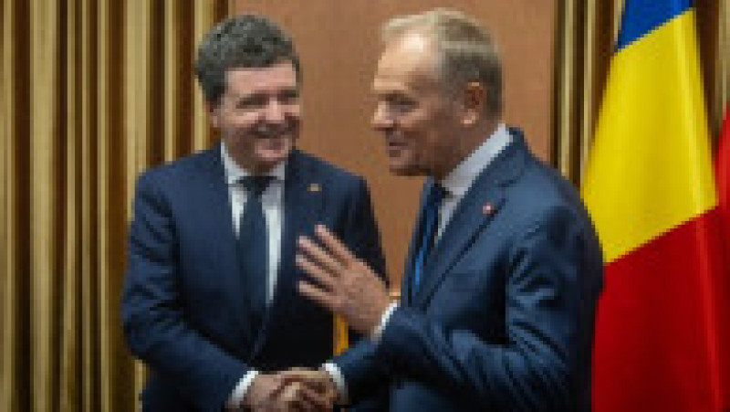 Nicușor Dan a fost întâmpinat la sediul guvernului de la Varșovia de premierul polonez Donald Tusk. Foto: Profimedia | Poza 2 din 17