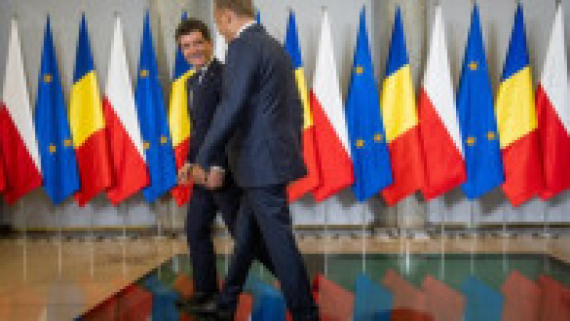 Nicușor Dan a fost întâmpinat la sediul guvernului de la Varșovia de premierul polonez Donald Tusk. Foto: Profimedia | Poza 3 din 17