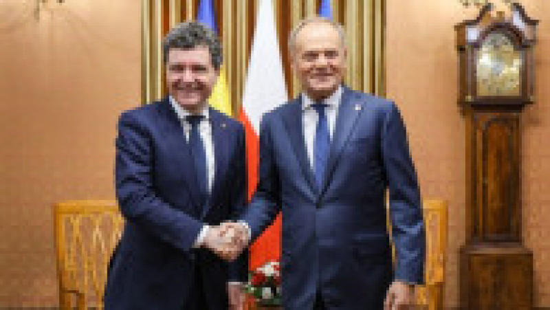 Nicușor Dan a fost întâmpinat la sediul guvernului de la Varșovia de premierul polonez Donald Tusk. Foto: Profimedia | Poza 13 din 17
