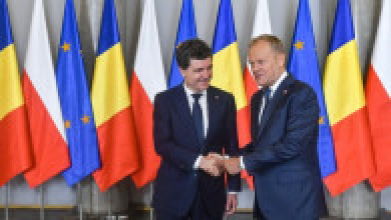 Nicușor Dan a fost întâmpinat la sediul guvernului de la Varșovia de premierul polonez Donald Tusk. Foto: Profimedia | Poza 5 din 17