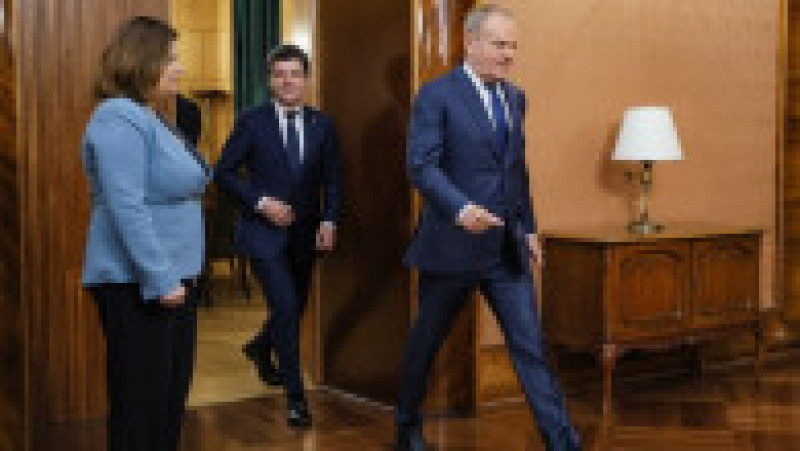 Nicușor Dan a fost întâmpinat la sediul guvernului de la Varșovia de premierul polonez Donald Tusk. Foto: Profimedia | Poza 6 din 17